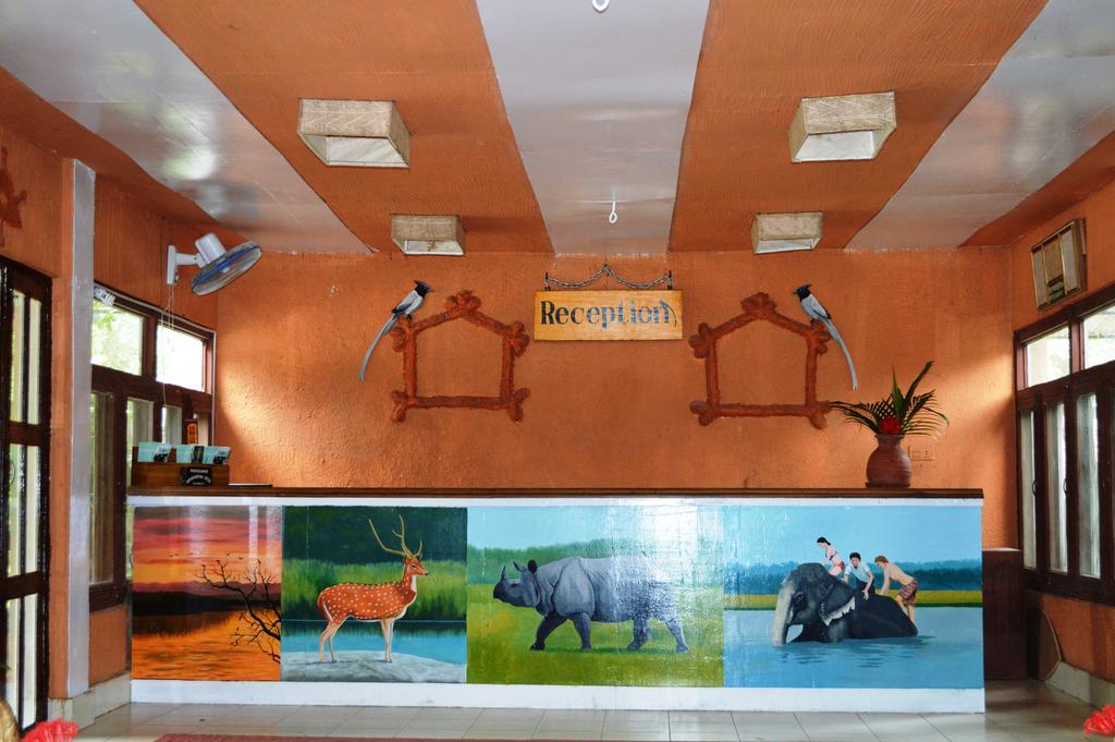 Chitwan Paradise Hotel Sauraha Esterno foto