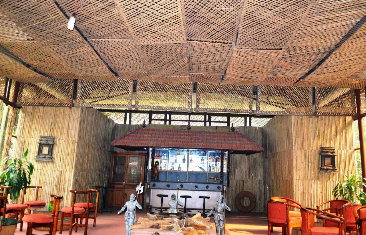 Chitwan Paradise Hotel Sauraha Esterno foto
