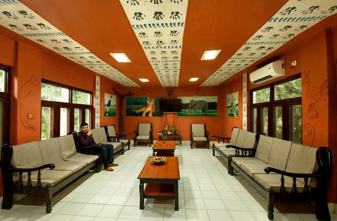 Chitwan Paradise Hotel Sauraha Esterno foto